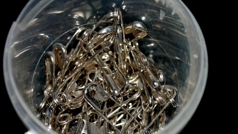 Agrafka Pikowana Elegancka Torebka Na Łańcuszku