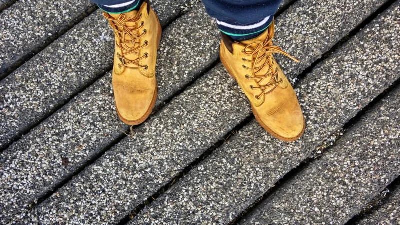BUTY SPORTOWE DAMSKIE SHELOVET ZE SZNUROWANIEM BEŻOWE