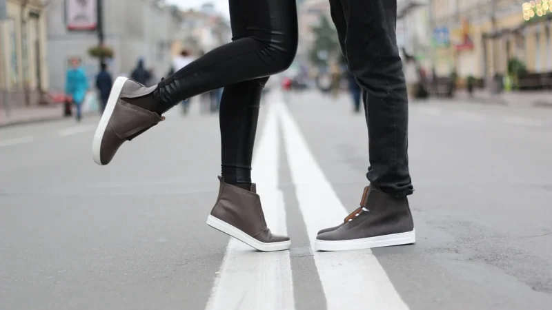 BUTY SPORTOWE Z EKO SKÓRY
