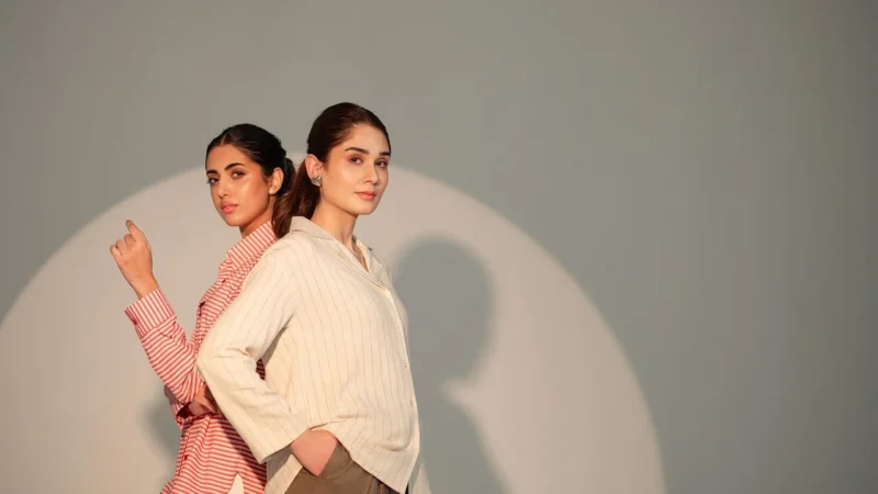 Calvin Klein koszula damska kolor beżowy regular z kołnierzykiem klasycznym