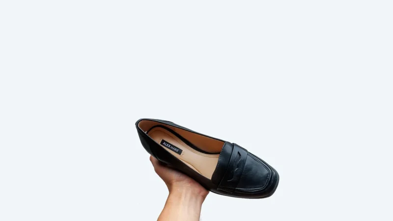Damskie Skórzane Tenisówki Slip-On Z Ozdobą Beżowe Mirana