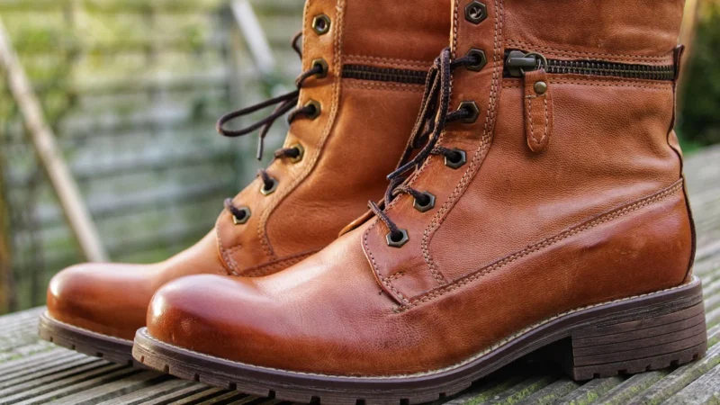 GENUINE LEATHER TOREBKI SKÓRZANE LISTONOSZKI Z ZAMSZU NATURALNEGO RUDA