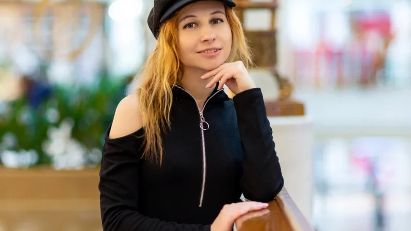 Modna damska zgrabna piękna listonoszka skórzana